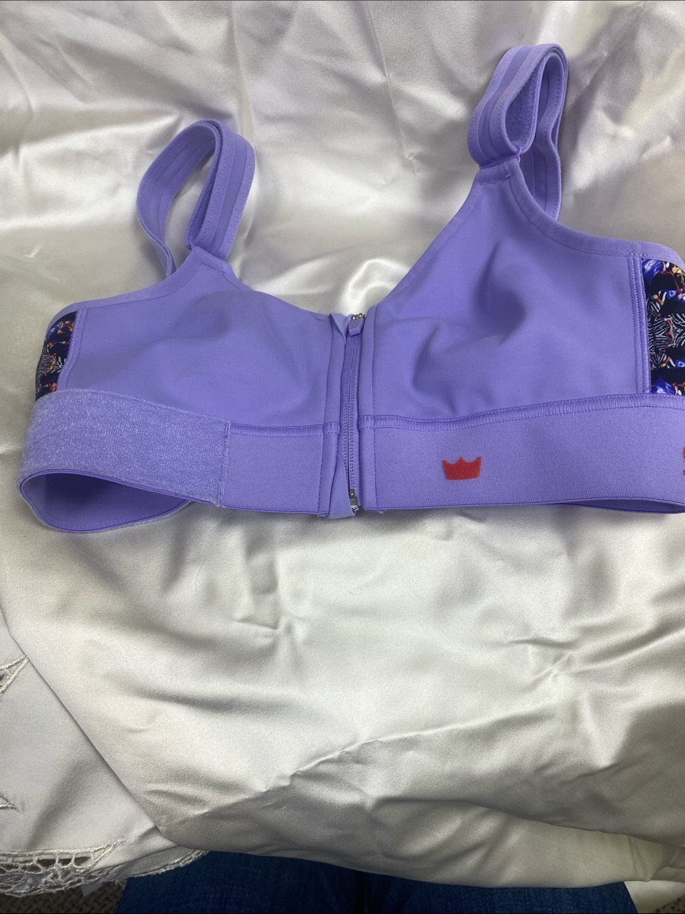 Women ‘s Shefit ' Front-Zip Lilac Sports Bra